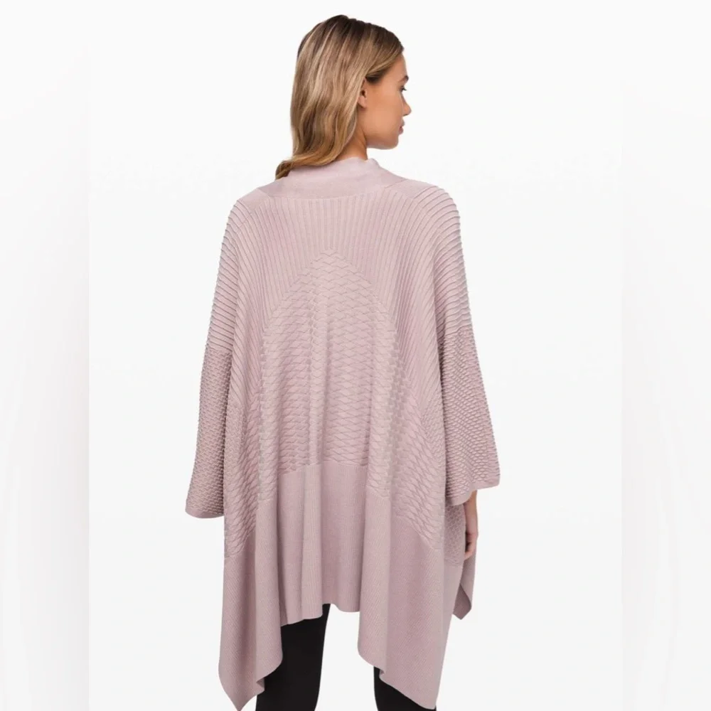 Lululemon Dream Weaver Wrap Smoky Blush‎ One Size
